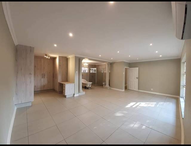 6 BEDROOM FREESTANDING RENTED IN FREEWAY PARK